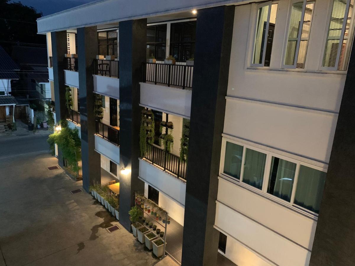 Dselin Boutique Hotel & Nails Nan Exterior photo